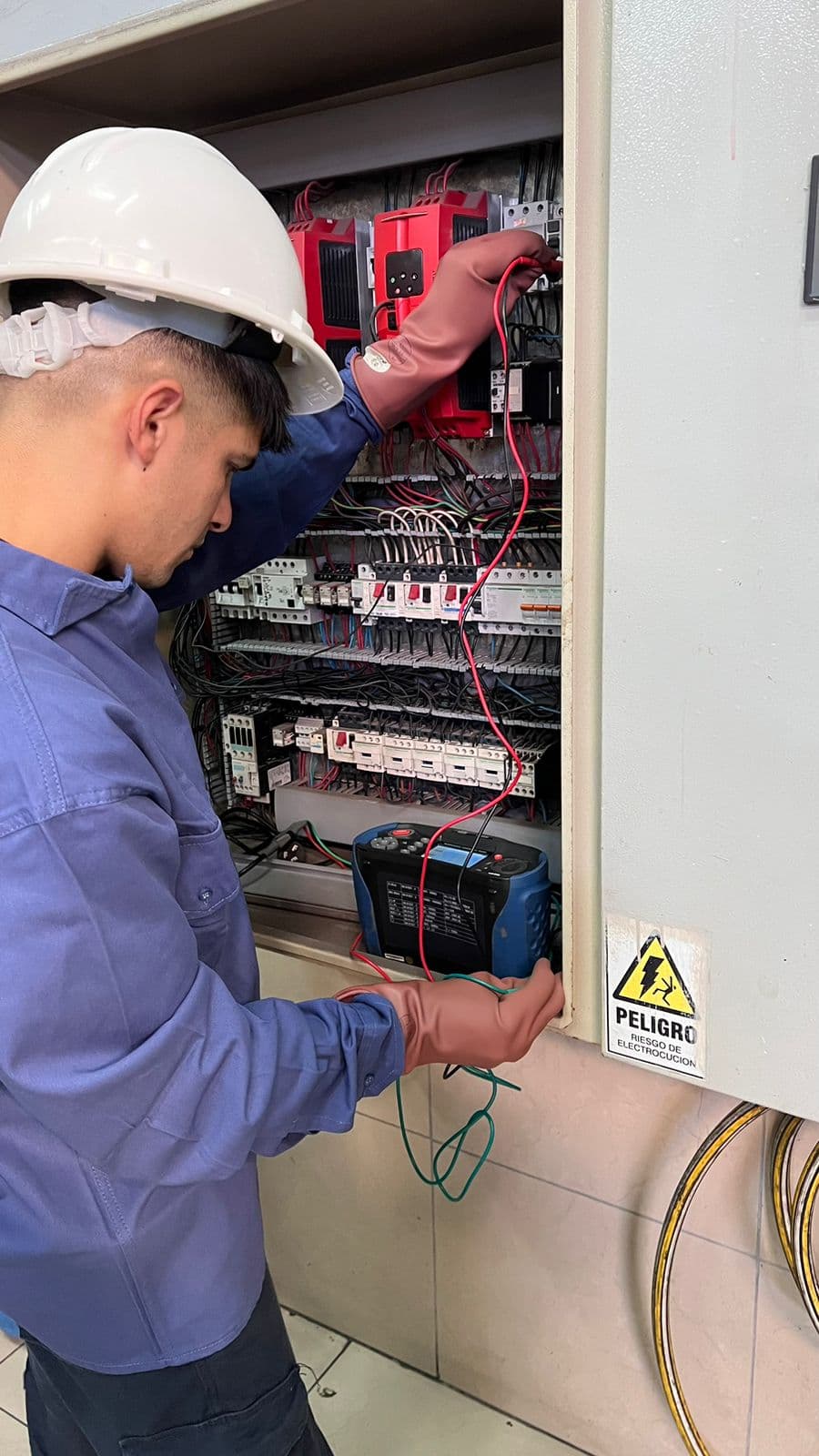 Riesgo eléctrico y cumplimiento normativo - ISEI Ingeniería